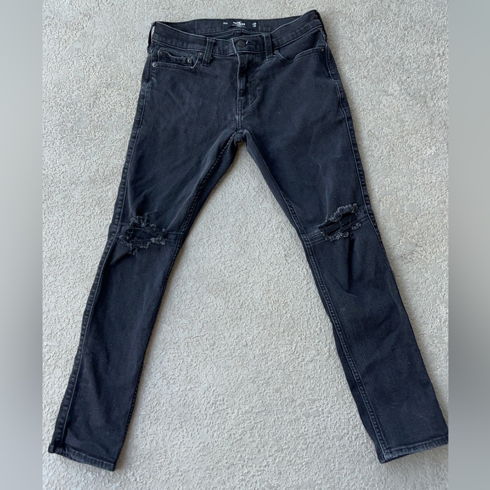 Holister men’s black ripped jeans size
